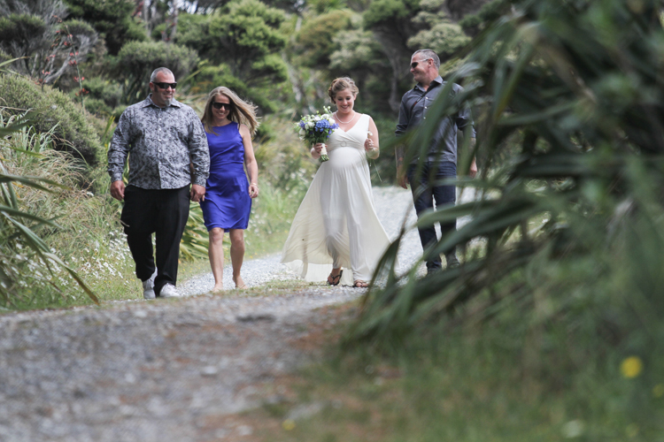 Anawhata_beach_wedding-77