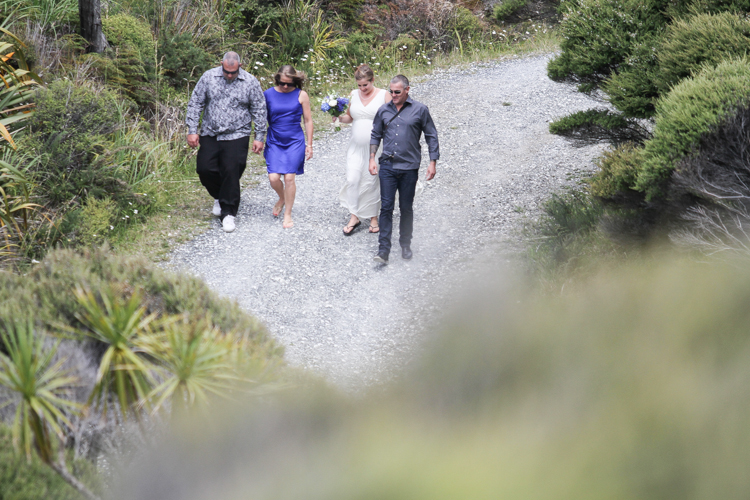 Anawhata_beach_wedding-80